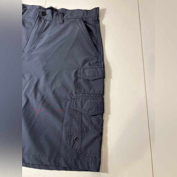 ✨36 Iron Co hybrid outdoor Gray Cargo Shorts - Picture 4 of 11